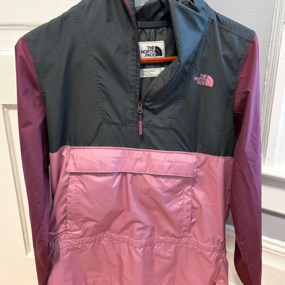 The‎ North Face Jacket Womens Size XS Pink Purple Hooded Anorak Windbreaker
